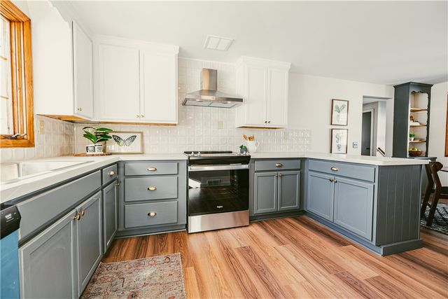 44 Maplehurst Road, Irondequoit, NY 14617