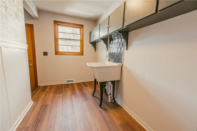 44 Maplehurst Road, Irondequoit, NY 14617