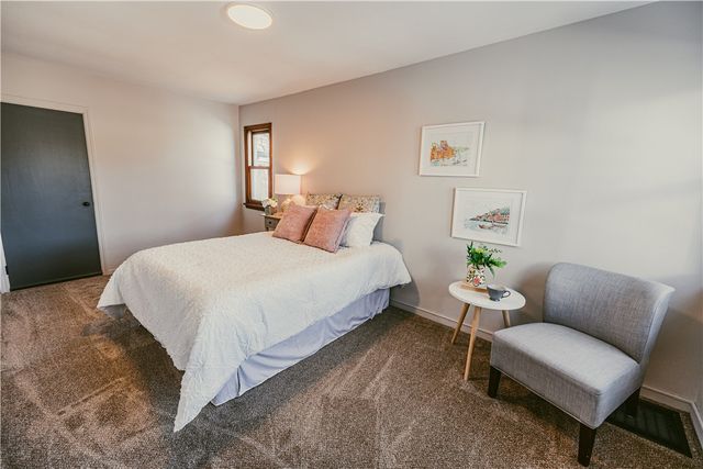 44 Maplehurst Road, Irondequoit, NY 14617