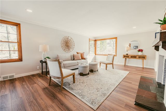 44 Maplehurst Road, Irondequoit, NY 14617