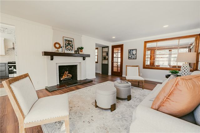 44 Maplehurst Road, Irondequoit, NY 14617