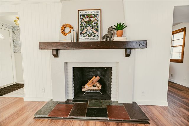 44 Maplehurst Road, Irondequoit, NY 14617