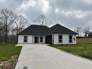 24629 Waterford Street, Hempstead, TX 77445