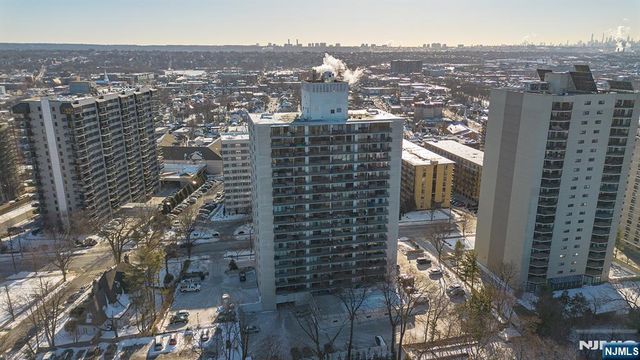 277 Prospect Avenue 18B, Hackensack, NJ 07601