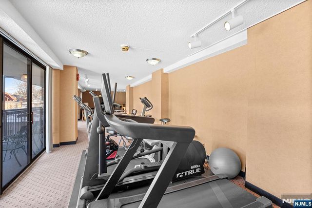 277 Prospect Avenue 18B, Hackensack, NJ 07601