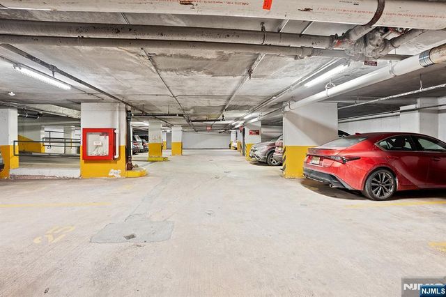 277 Prospect Avenue 18B, Hackensack, NJ 07601