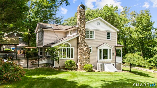 22 Buckskin Lane, Oxford, CT 06478