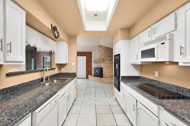 20114 Foxchester Lane, Humble, TX 77338