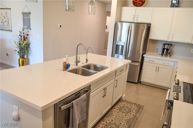 5519 Eleganza Avenue, Pahrump, NV 89061