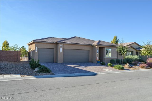 5519 Eleganza Avenue, Pahrump, NV 89061