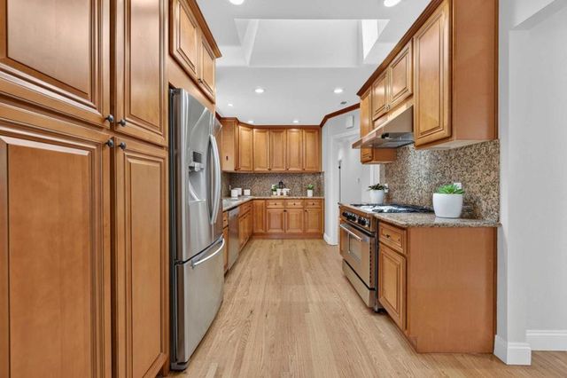 2489 Edith Avenue, Redwood City, CA 94061