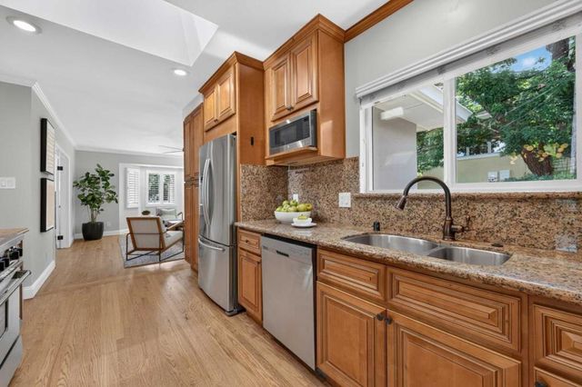 2489 Edith Avenue, Redwood City, CA 94061