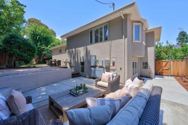 2489 Edith Avenue, Redwood City, CA 94061