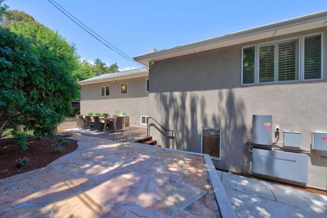 2489 Edith Avenue, Redwood City, CA 94061