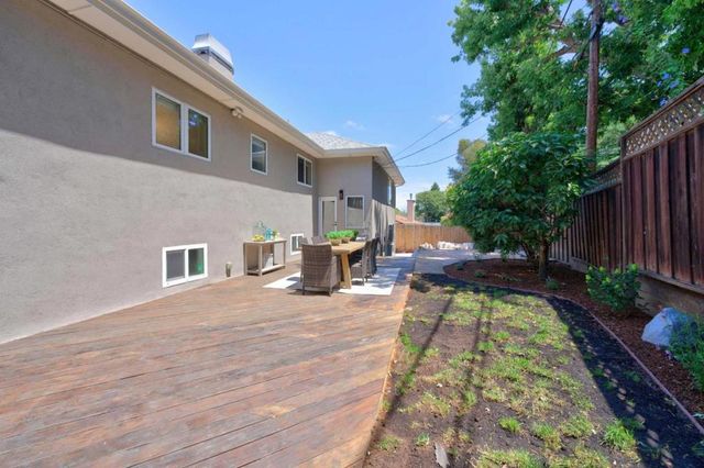 2489 Edith Avenue, Redwood City, CA 94061