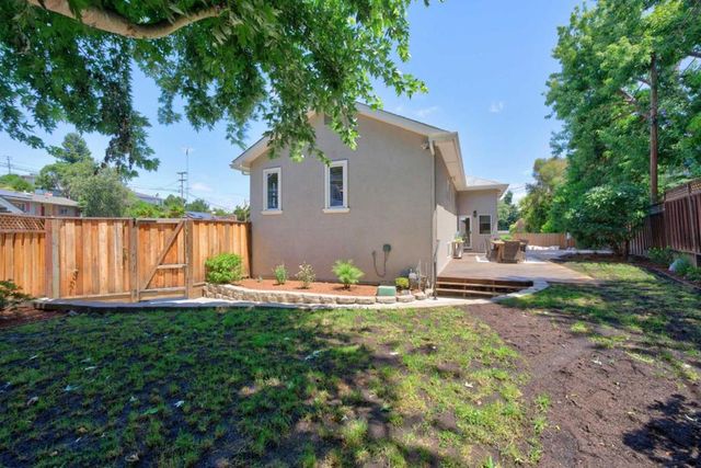2489 Edith Avenue, Redwood City, CA 94061
