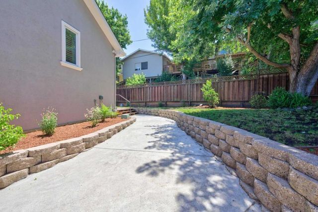 2489 Edith Avenue, Redwood City, CA 94061
