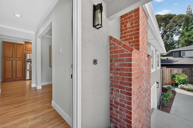2489 Edith Avenue, Redwood City, CA 94061