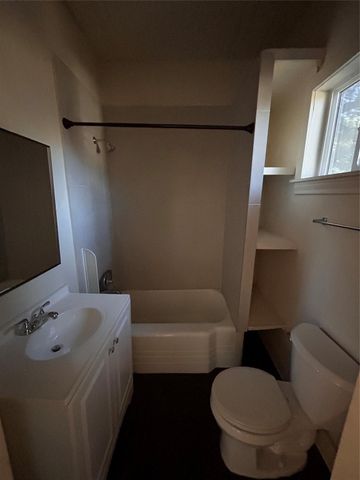 6737 Avenue E A, Houston, TX 77011