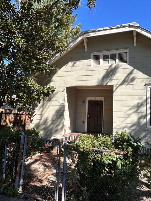 6737 Avenue E A, Houston, TX 77011