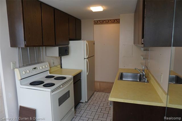 22700 Garrison Street 908, Dearborn, MI 48124