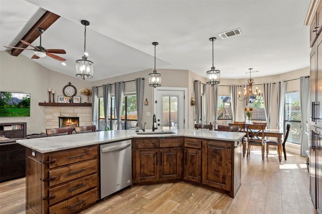 510 Woodland Park DR, Marble Falls, TX 78654