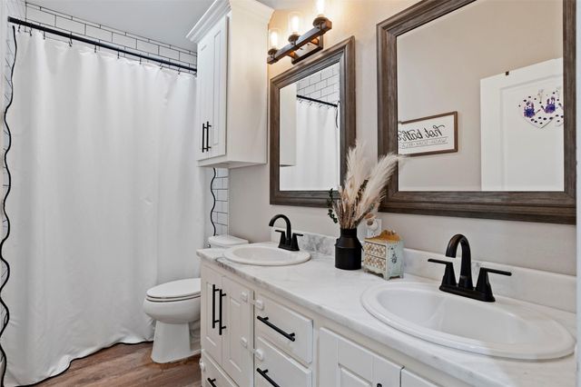 510 Woodland Park DR, Marble Falls, TX 78654