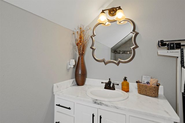 510 Woodland Park DR, Marble Falls, TX 78654