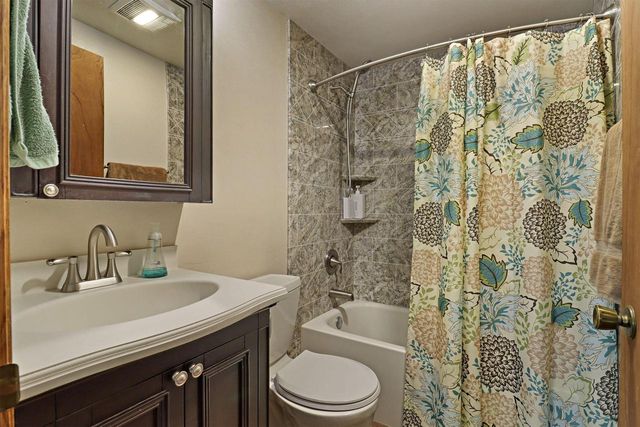8050 Gina DRIVE, Mount Pleasant, WI 53406