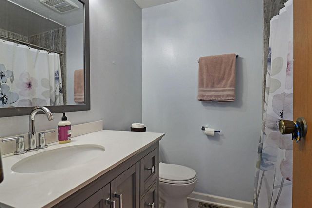 8050 Gina DRIVE, Mount Pleasant, WI 53406