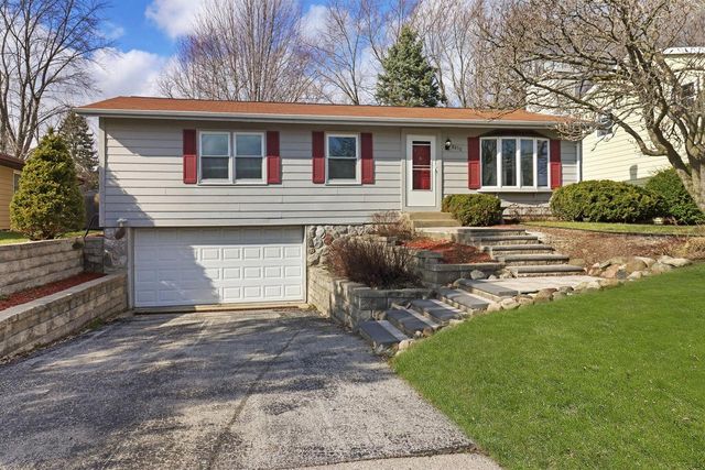 8050 Gina DRIVE, Mount Pleasant, WI 53406