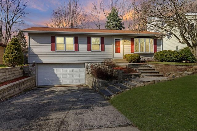 8050 Gina DRIVE, Mount Pleasant, WI 53406