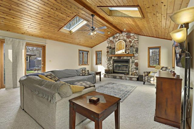 8050 Gina DRIVE, Mount Pleasant, WI 53406