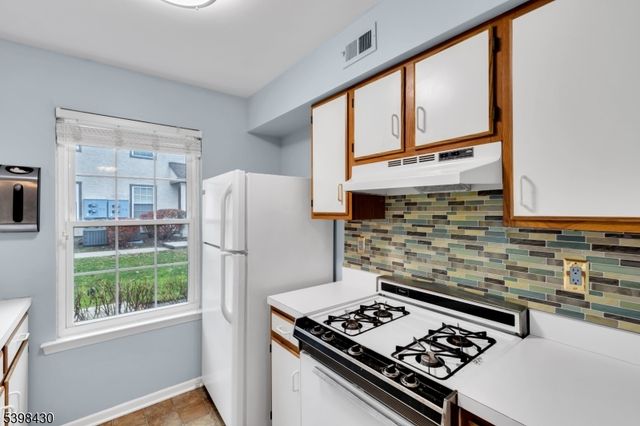 1703 Commons At Kingswood Dr, East Brunswick Twp., NJ 08816