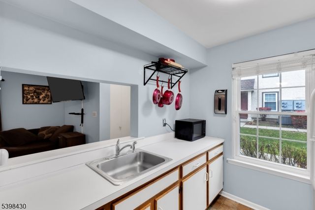 1703 Commons At Kingswood Dr, East Brunswick Twp., NJ 08816