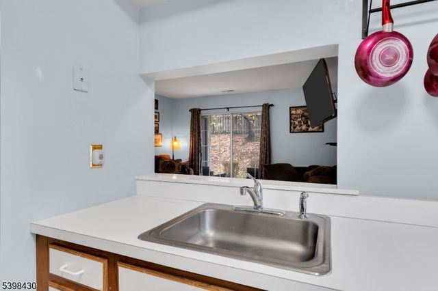 1703 Commons At Kingswood Dr, East Brunswick Twp., NJ 08816