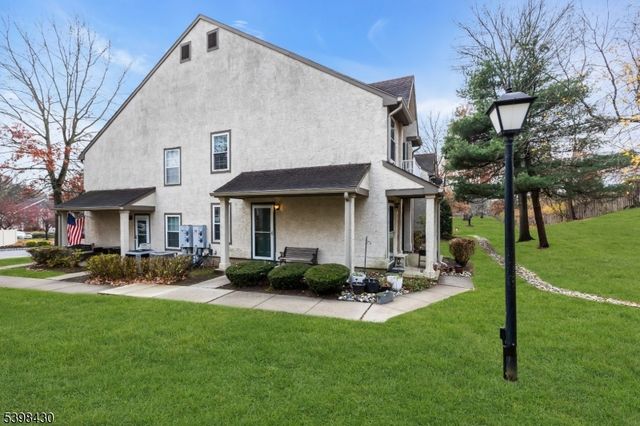 1703 Commons At Kingswood Dr, East Brunswick Twp., NJ 08816