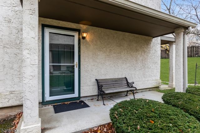 1703 Commons At Kingswood Dr, East Brunswick Twp., NJ 08816