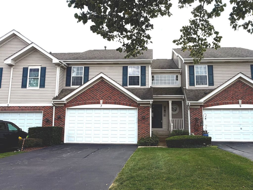7 Blue Stem Court, Streamwood, IL 60107