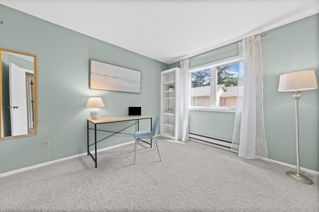 1560 Wheelock Lane 203, Saint Paul, MN 55117