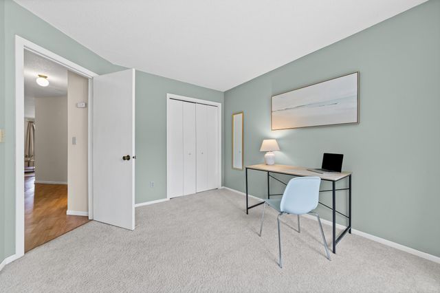 1560 Wheelock Lane 203, Saint Paul, MN 55117