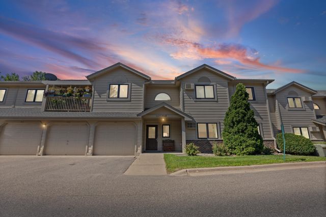1560 Wheelock Lane 203, Saint Paul, MN 55117