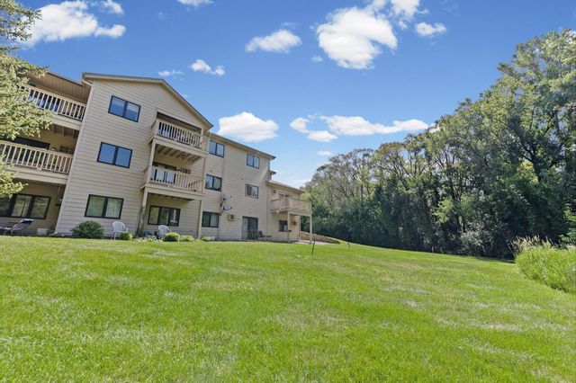 1560 Wheelock Lane 203, Saint Paul, MN 55117