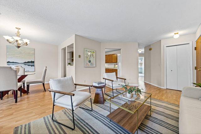 1560 Wheelock Lane 203, Saint Paul, MN 55117