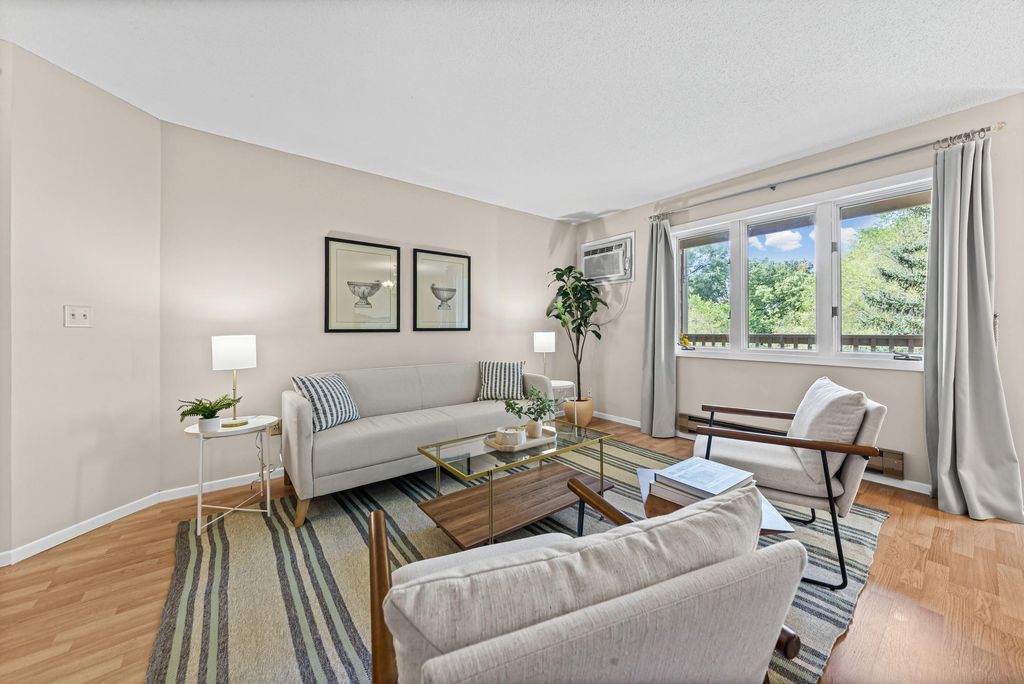 1560 Wheelock Lane 203, Saint Paul, MN 55117 — photo 2