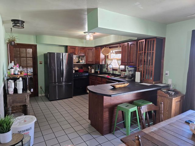 1950 Riverlane Drive, Lake Station, IN 46405