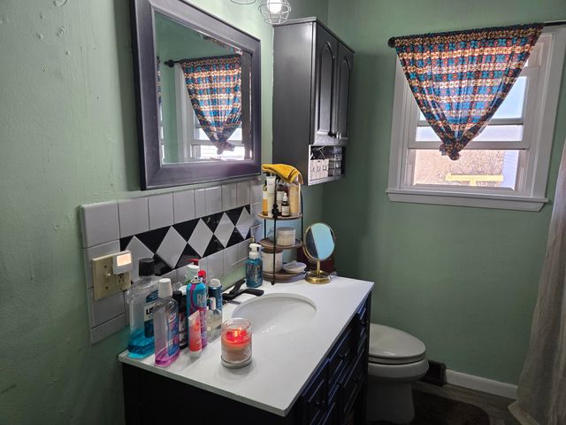 1950 Riverlane Drive, Lake Station, IN 46405