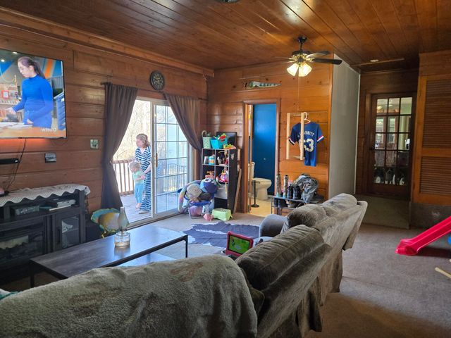 1950 Riverlane Drive, Lake Station, IN 46405