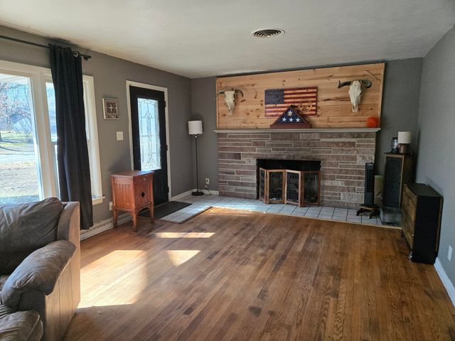 1950 Riverlane Drive, Lake Station, IN 46405