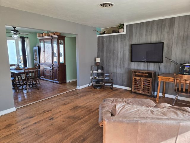 1950 Riverlane Drive, Lake Station, IN 46405